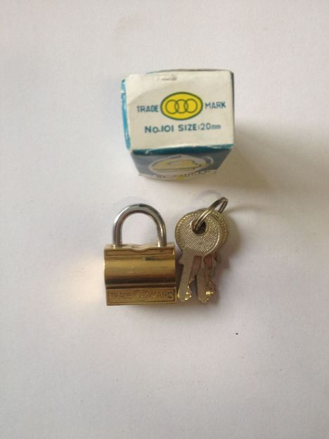 Picture of TRICIRCLE NO.101 20mm BRASS PADLOCK