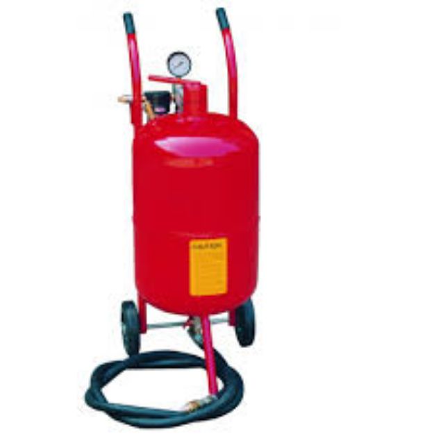 Picture of TRG4020B 20 GALLON PORTABLE SAND BLASTER 920x780x380mm, 21Kg, 6-25cfm, 60-125psi. (SB20)