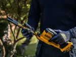 Picture of DeWalt DCMHT520N-XJ 18V XR 20CM COMPACT HEDGE TRIMMER - BARE