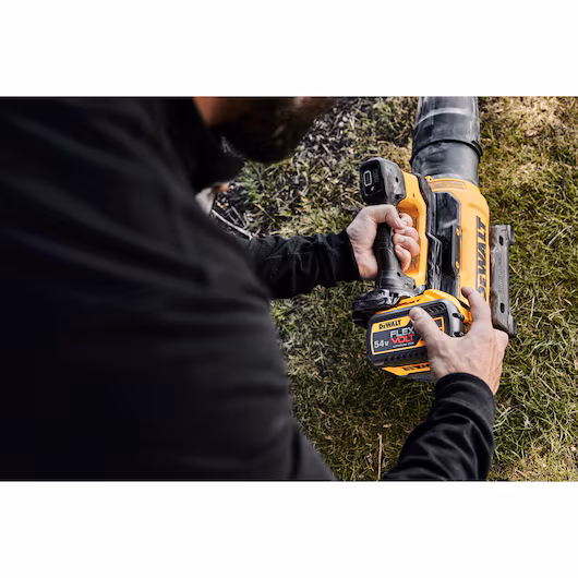 Picture of DeWalt DCMBL777N 54V XR FlexVolt Axial Blower 258 kmh 3.2kg Bare Unit