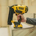 Picture of Dewalt DCN210SN 18V XR Compact 18 Gauge Straight Second Fix Finish Nailer 15-50mm Lenght 2.3kg Bare Unit